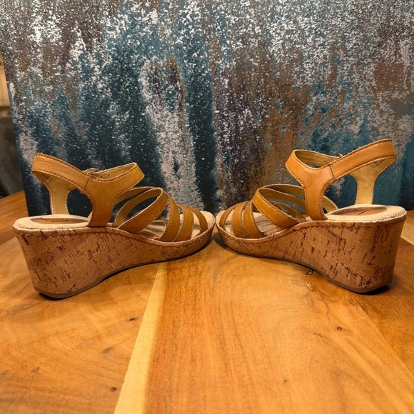 b.o.c. by Born Concept Boho Cross Strap Tan Leather Cork Wedge Sandals: 8 Women - Picture 6 of 11